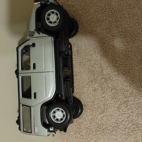 ⚫ Maisto Hummer - Picture 8 of 9